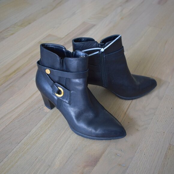 Anne Klein Womens Black Leather Chelsey Zippered Booties Size US 6M - Picture 1 of 8